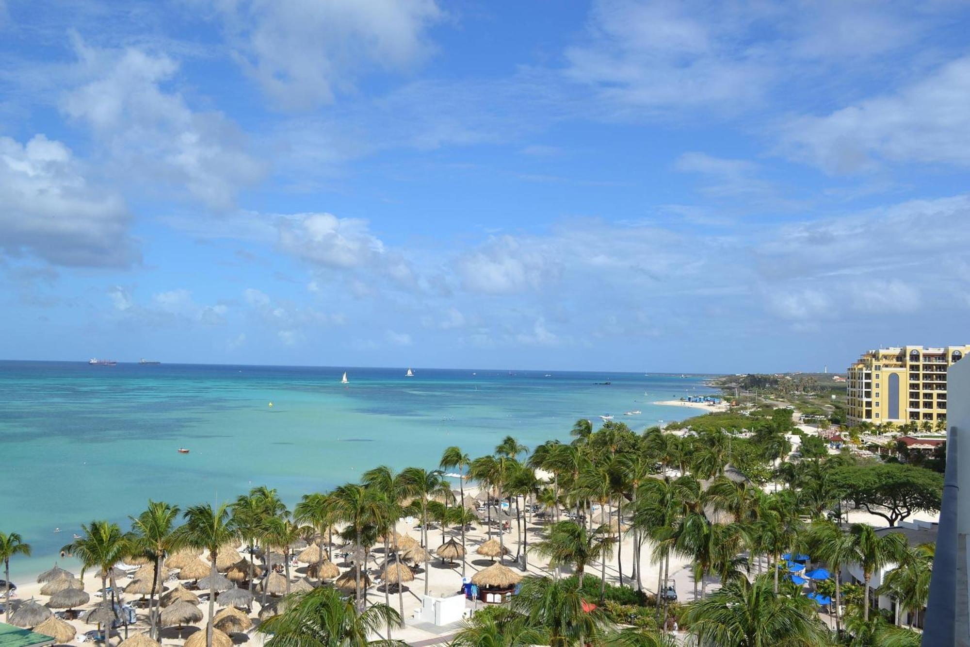 Aruba Marriott Resort & Stellaris Casino Palm Beach Exterior photo